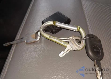 2005 Ford F-150 Xl/Stx/Xlt z USA, uszkodzony, nr VIN 1FTRF12255KE06233